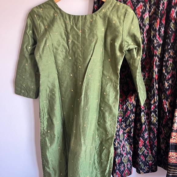 3 Piece Traditional Indian Salwar - Picture 4 of 5